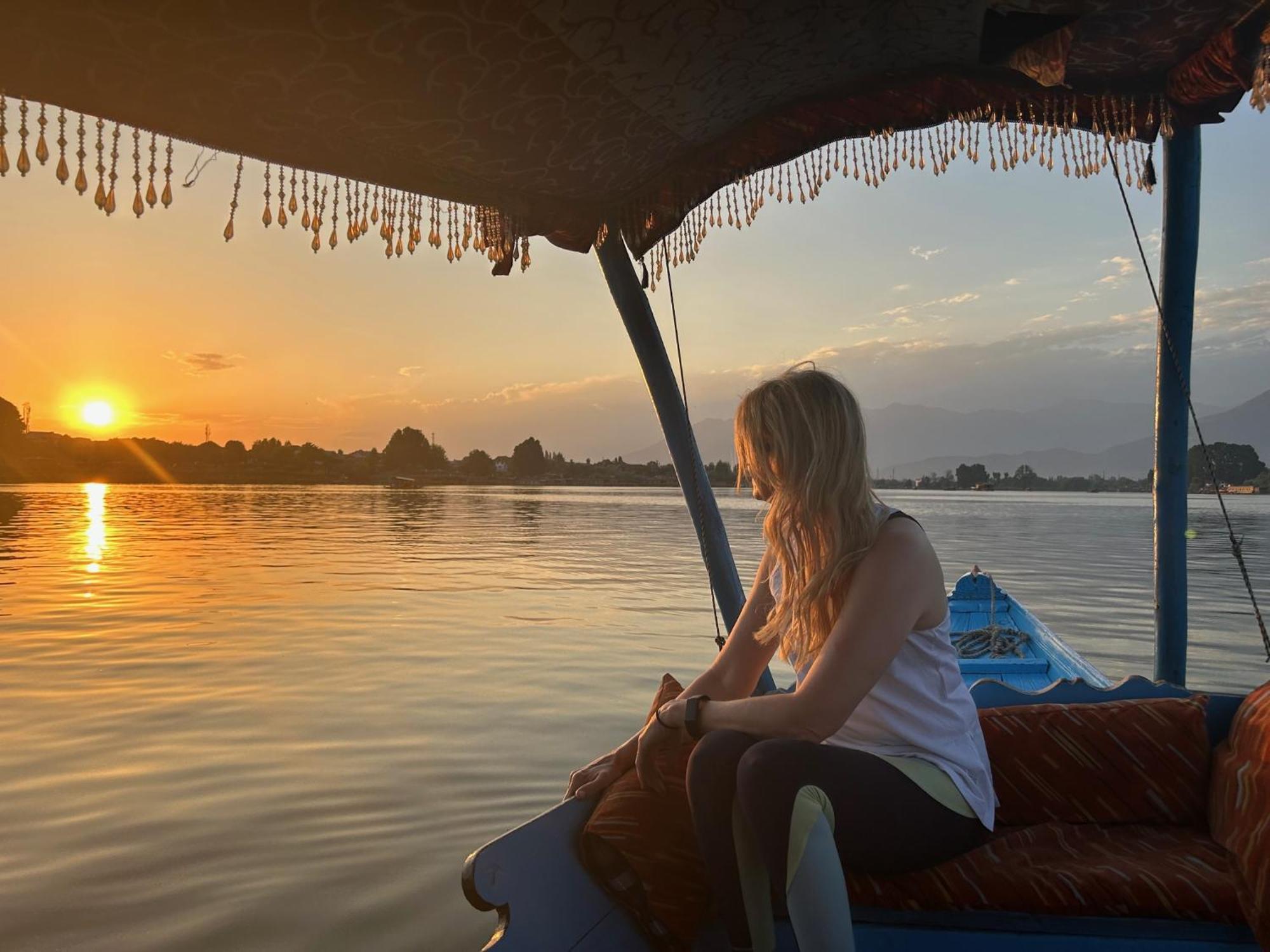 Houseboat Lily Of Nageen Srīnagar Esterno foto