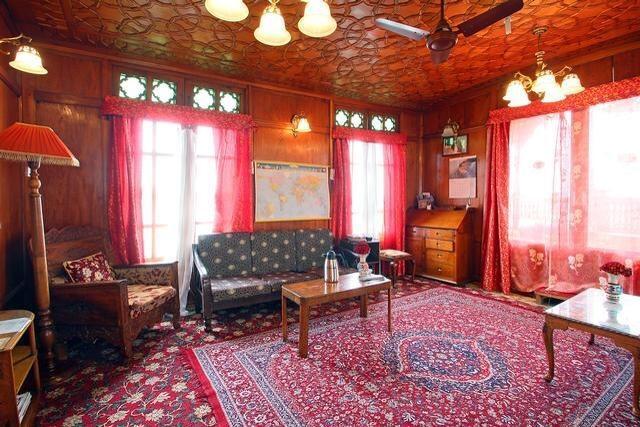 Houseboat Lily Of Nageen Srīnagar Esterno foto