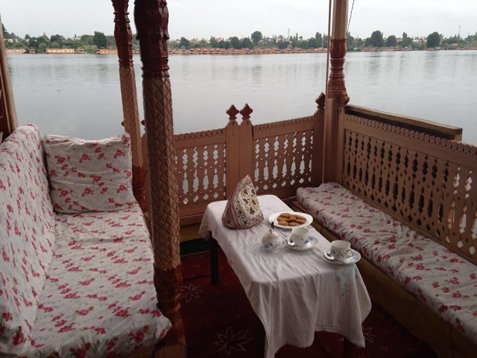Houseboat Lily Of Nageen Srīnagar Esterno foto